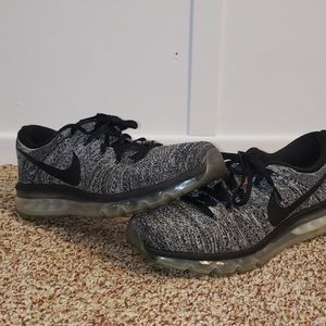 Nike Flyknit Air Max Oreo
